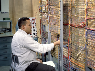  Apollo guidance computer 